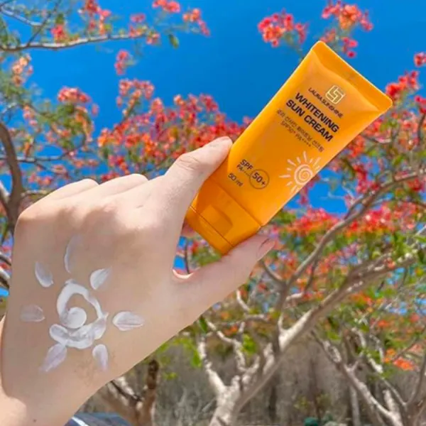 Cách dùng kem chống nắng Laura Sunshine