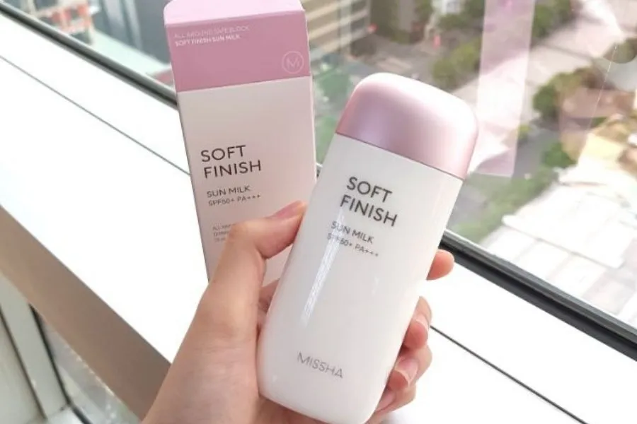 Bao bì kem chống nắng Missha nắp hồng 70ml
