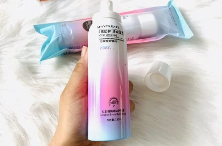 Bao bì của chai xịt chống nắng Maycreate Moisturizing