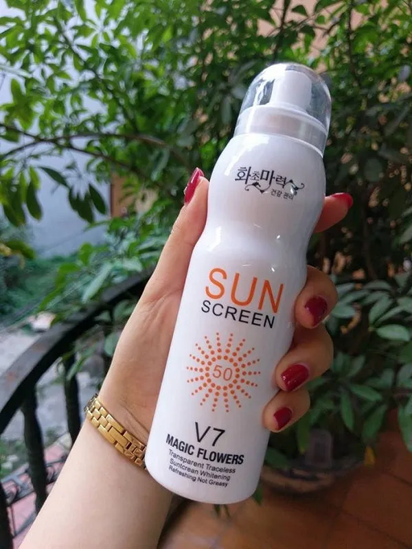 Xịt chống nắng V7 SUN SCREEN SPF 50 PA+++ có chức năng 3 trong 1