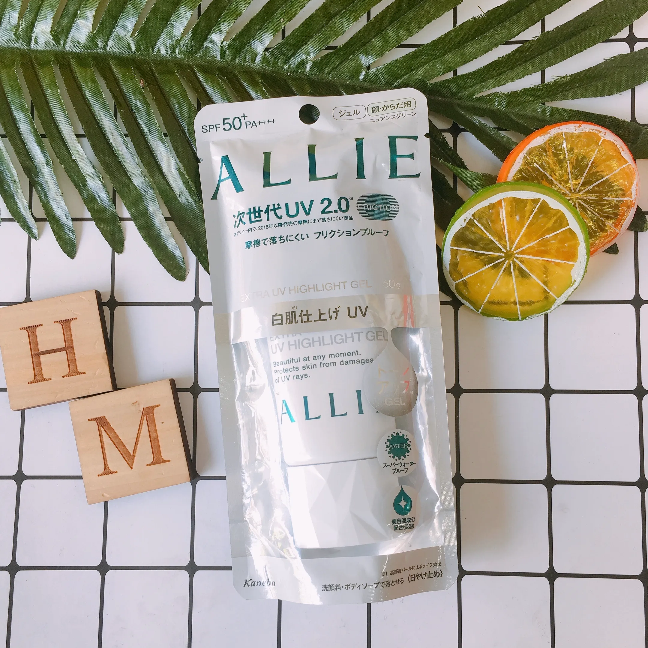 Kem chống nắng Allie Extra UV Highlight Gel Sunscreen SPF50+ PA++++ là một sản phẩm hàng đầu tại Nhật Bản