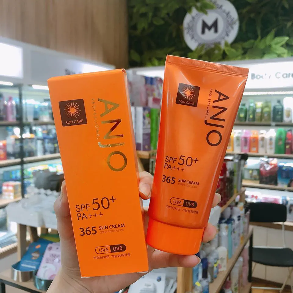 Kem chống nắng ANJO PROFESSIONAL 365 SUN CREAM SPF50+PA+++ sản phẩm được ưa thích tại Hàn Quốc