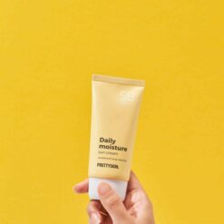 Kem chống nắng Pretty Skin Daily Moisture Sun Cream SPF50+ PA++++ nâng tone, dịu nhẹ da